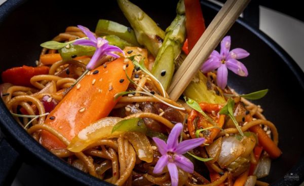 Kamut Spaguetti’ Vegan Wok and Kimchi Sauce